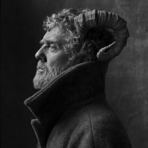 Glen Hansard Begins US Tour Next Week and Shares New Live Video  Image