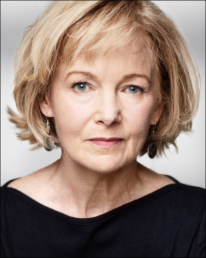 Signature Sets Cast for ESCAPED ALONE Image