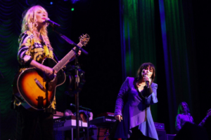 HEART'S Ann And Nancy Wilson And Elle King Chat About The 'Love Alive' Summer Tour 