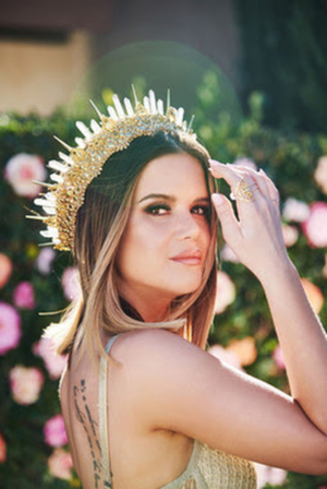 VIDEO: Maren Morris Performs 'The Bones' on LATE NIGHT WITH SETH MEYERS Image