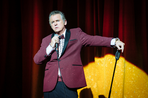 Interview: Shane Richie Talks THE ENTERTAINER Image
