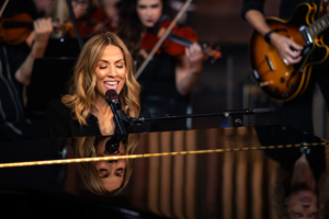 CMT CROSSROADS: SHERYL CROW & FRIENDS to Premiere September 27 Image