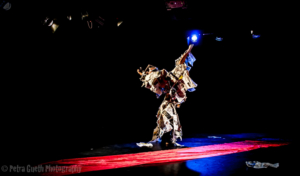 Nai-Ni Chen Dance Company Presents CROSSCURRENT at New York Live Arts Image