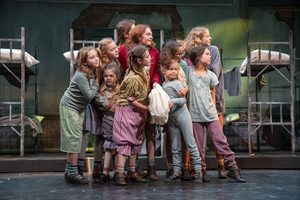 Review: ANNIE at Omaha Community Playhouse: You're Going to Like It Here Image