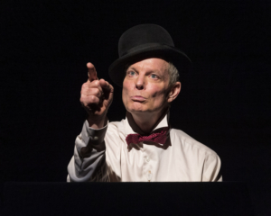 Review: Quintessential Clown Bill Irwin ON BECKETT Showcases the Humor and Pathos of the Irish Playwright Image