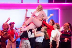 Review: LEGALLY BLONDE at Lillestrøm Kultursenter - An Explosive Pink Energy Bomb Image