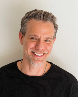 Civic Arts Plaza's HOLLYWOOD ON STAGE to Feature Adam Pascal Image