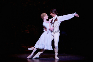 Review: MANON, Royal Opera House Image