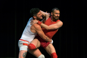 Review: UN POYO ROJO leaps and teases at Canadian Stage 