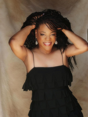 Feature: EVELYN CHAMPAGNE KING Will Headline Halloween Palm Springs Image