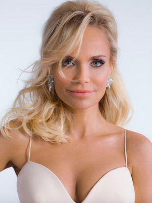 2 VIP Tickets & Backstage Tour to Kristin Chenoweth New Year's Eve Concert In LA 
