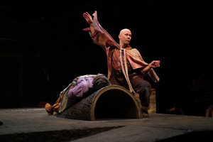 Review: CTC'S Imaginative Fairy Tale SNOW WHITE Charms Audiences Image