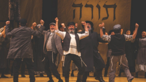 Off-Broadway's FIDDLER ON THE ROOF In Yiddish Will Close In January Image