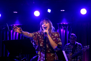 Review: BROADWAY SINGS UNPLUGGED: SARA BAREILLES Wows Audience at The Green Room 42 