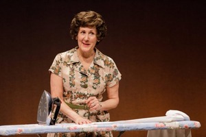 Review: ERMA BOMBECK: AT WIT'S END at SHEA'S 710 THEATRE- As Funny as You Remember 