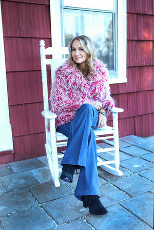 Joan Osborne Returns To Café Carlyle Image