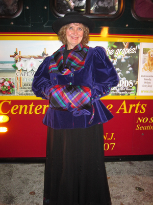 East Lynne Theater Company Presents GHOSTS OF CHRISTMAS PAST TROLLEY RIDES Image