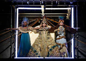 Review: Bring on the Jugglers, Philip Glass's AKHNATEN Finally Arrives at the Met 