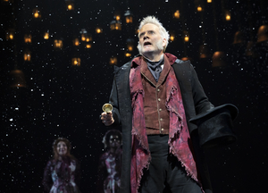 TV: Broadway Walks the Red Carpet on Opening Night of  A CHRISTMAS CAROL Image