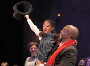 Review: ZACH Theatre's  A CHRISTMAS CAROL  Perfect Holiday Entertainment Image