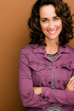 Interview: Actress Beth Kennedy Talks The Troubadour Theater Co.'s A CHRISTMAS CAROLE KING Image