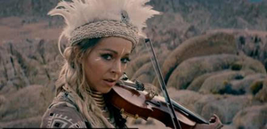 Lindsey Stirling Premieres 'We Three Gentlemen' Video Today Image
