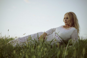 Hailey Whitters Releases Official Video for 'Heartland' Image