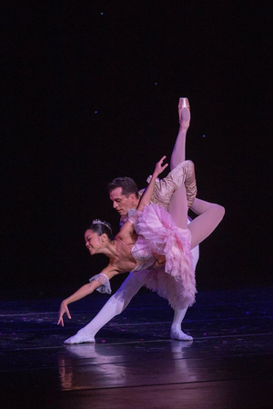 Review: THE NUTCRACKER by Aspen Santa Fe Ballet Welcomes the Holiday Season at The Soraya 