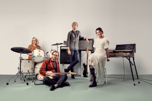 Yumi Zouma Shares New Single 'Right Track / Wrong Man' Image