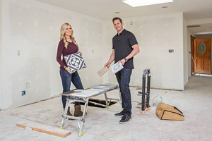 HGTV Picks Up A New Season Of FLIP OR FLOP With Christina Anstead And Tarek El Moussa   Image