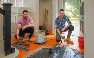 HGTV Extends Its Talent Deal With Drew And Jonathan Scott To 2022 Image