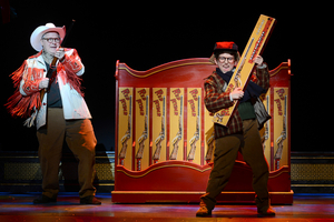 Interview: Chris Carsten of A CHRISTMAS STORY at Saenger Theatre Image