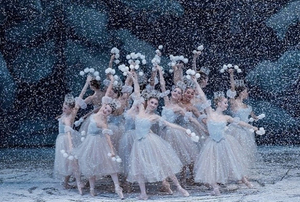 Review: New York City Ballet's THE NUTCRACKER Image