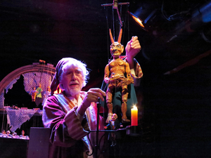 Review: Traditional Marionettes Update the Scrooge Story in A CHRISTMAS CAROL, OY! HANUKKAH, MERRY KWANZAA, HAPPY RAMADAN at Theater For The New City 