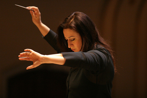 Simone Young to Return to the New York Philharmonic to Conduct, with Alban Gerhardt as Soloist 