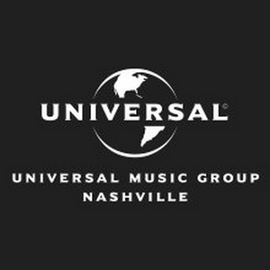 THIS IS US Star Chrissy Metz Signs With Universal Nashville Image