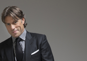 John Bishop is Bringing New Material to Parr Hall 