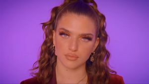 Mae Muller Shares Dazzling 'Therapist' Video Image