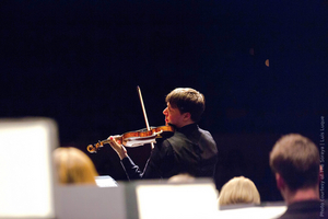 Joshua Bell Will Return to The Soraya with the Academy of St Martin in the Fields Orchestra  Image