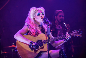 BWW Review: Lift Up Your Hands for HEDWIG AND THE ANGRY INCH at the Milwaukee Rep 