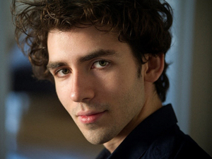 Tchaikovsky Competition Winner Alexandre Kantorow to Step in For Murray Perahia at Carnegie Hall Image