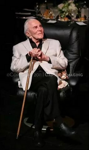 Center Theatre Group to Dim Lights for Kirk Douglas  Image