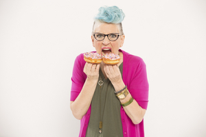 Review: LISA LAMPANELLI'S LOSIN' IT at Des Moines Performing Arts: An Unforgettable Evening About How We View Ourselves 