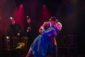 Review: ALFRED HITCHCOCK'S THE 39 STEPS Brings Top-notch Style and Design to DC Image