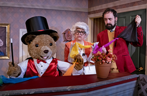 PADDINGTON GETS IN A JAM Will Celebrate its 100th Performance Image