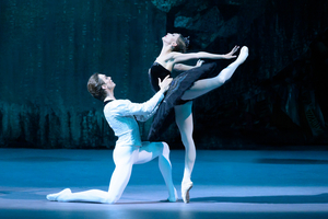 Review: SWAN LAKE, Bolshoi Ballet in Cinema Image