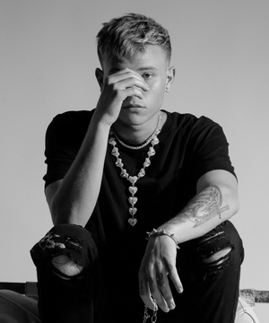 Noah Cunane Unveils Visual for 'Medicine' Image