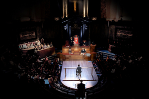 Interview: Actors Taz Skylar and Alexandra Guelff Talk WITNESS FOR THE PROSECUTION Image