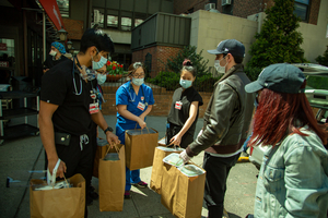 #INMYSCRUBS-Local NYC Businesses Team Up to Provide Thousands of Meals for Hospital Workers 