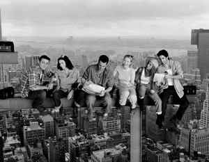 FRIENDS Cast Offers Tickets to Reunion on HBO Max for Charity Image